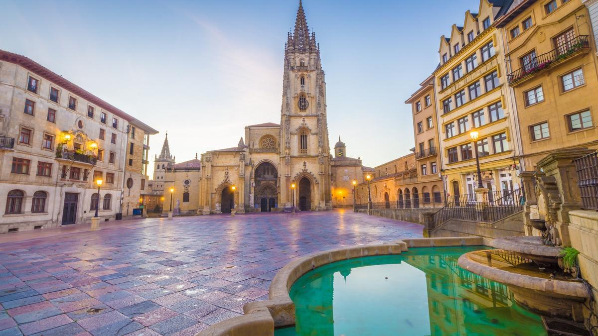 Oviedo, la ciudad de los paseantes