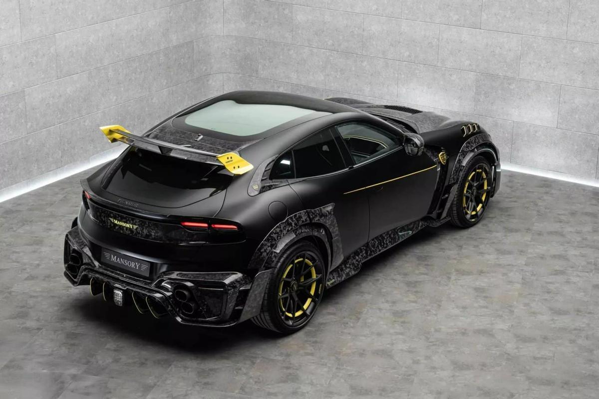 Ferrari Pugnator Mansory