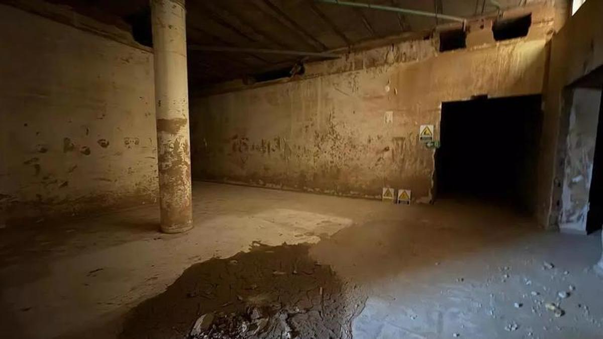 Estado del salón de actos del Conservatori de Catarroja, tras la dana.