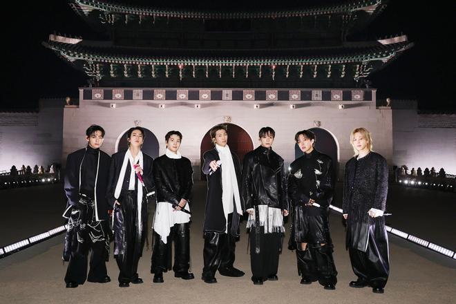Sacrificios y presión en la fábrica de estrellas del k-pop: "Gestionan su canto y su baile, pero también su apariencia y comportamiento"
