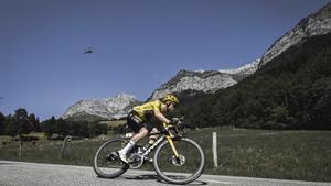 Jonas Vingegaard, camino del Mont Blanc.