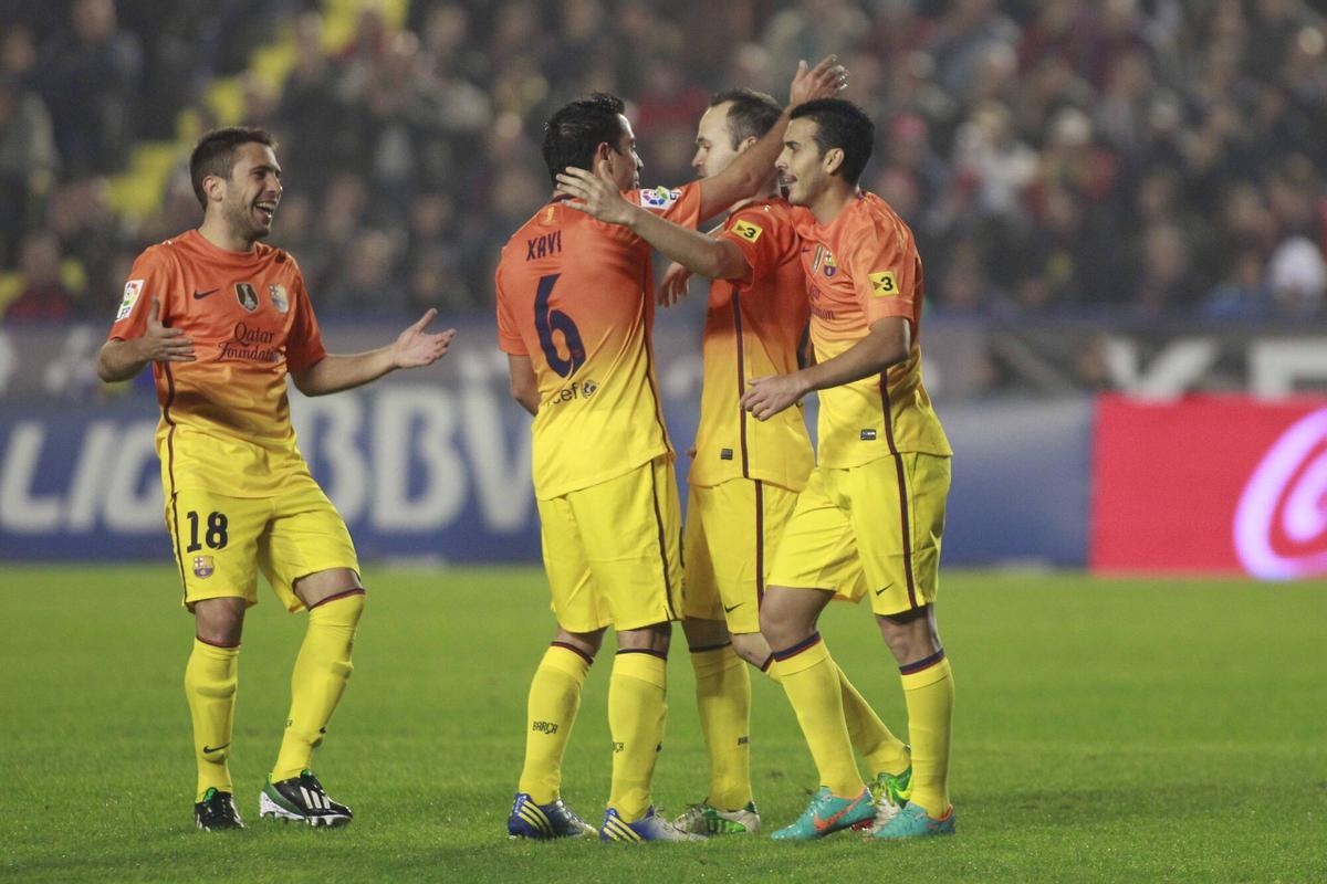 El Barça celebra uno de sus goles en el Ciutat de València en 2012