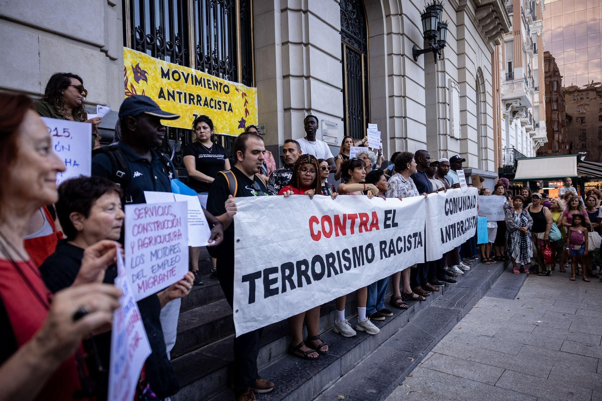En imágenes | Manifestación en contra del racismo en Zaragoza