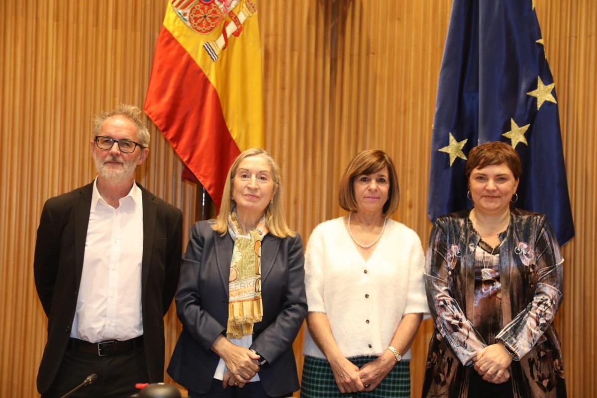 Rafael Cofiño, Ana Pastor, Carmen de Aragón y Patricia Blanquer en la jornada parlamentaria organizada por Cofares