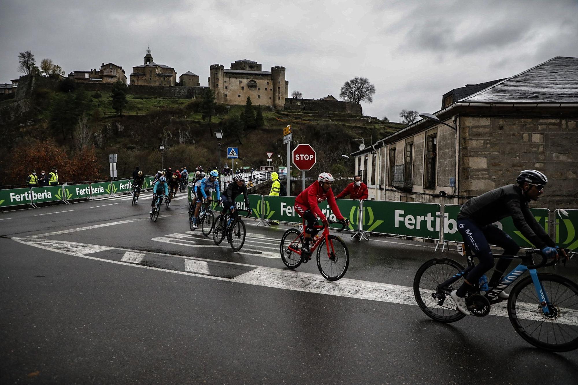 La Vuelta España en Puebla de Sanabria, en imágenes