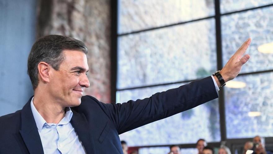 Sánchez reivindica ante la militancia el 'No a la guerra': 