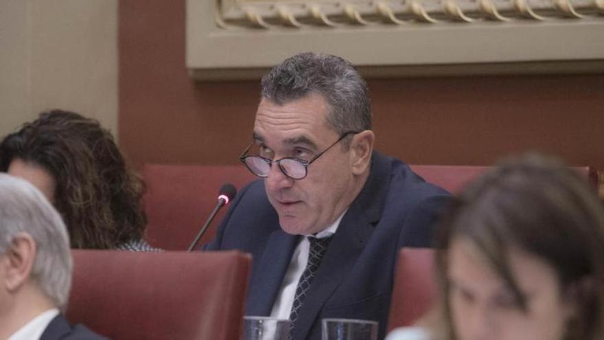 Tirón de orejas de la Justicia al Ayuntamiento de Santa Cruz: anula el nombramiento como directivo de Lazcano, figura clave en la moción de censura que dio la Alcaldía a Bermúdez