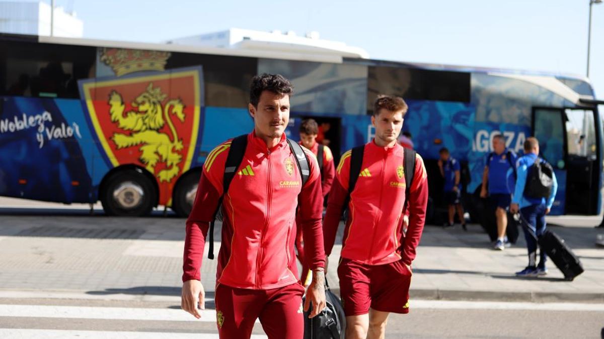 Radovanovic, que regresa a Almería, donde jugó, y Kosa, antes de viajar.