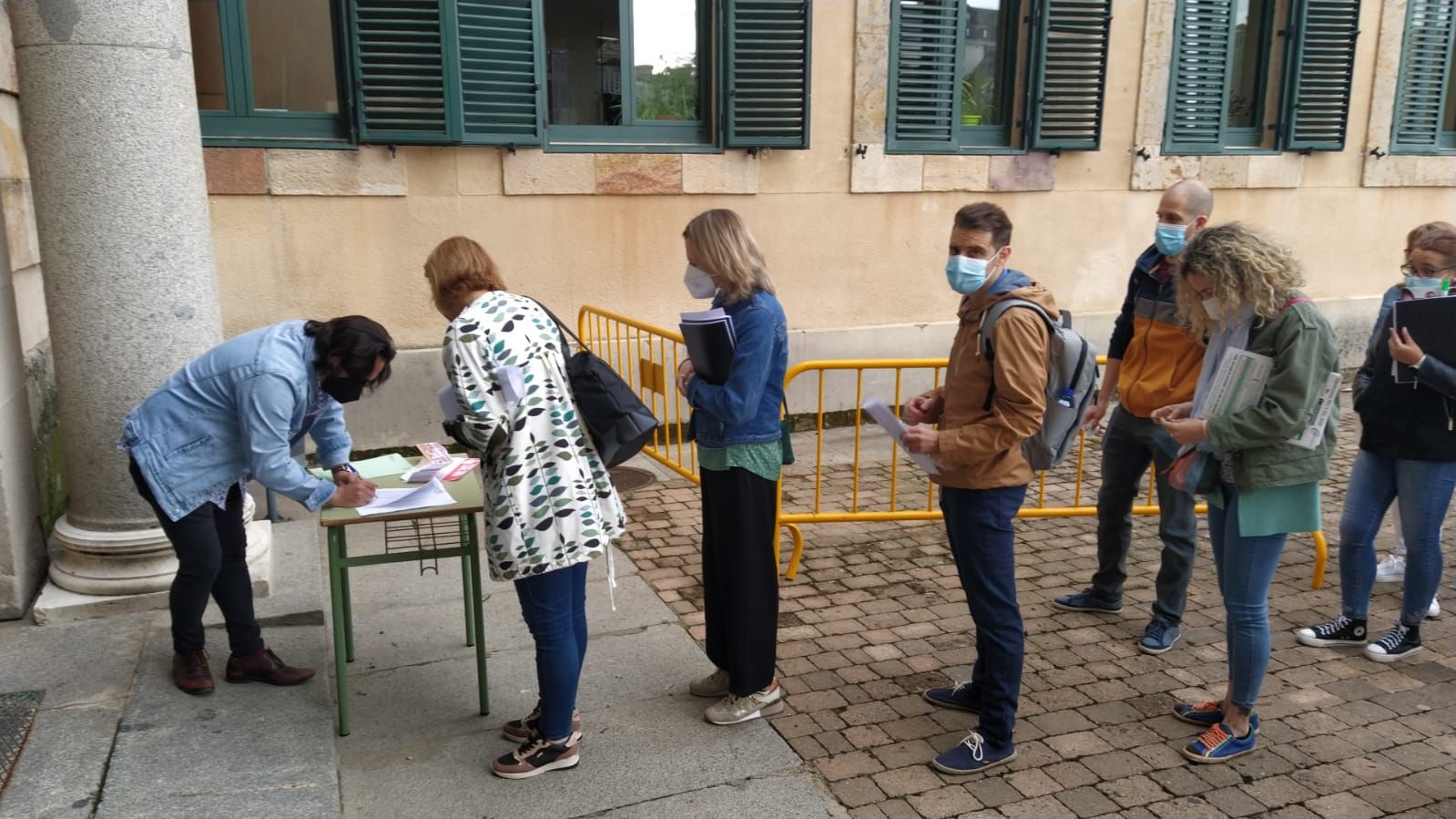 GALERÍA | Más de 2.000 opositores pugnan en Zamora por una plaza de profesor