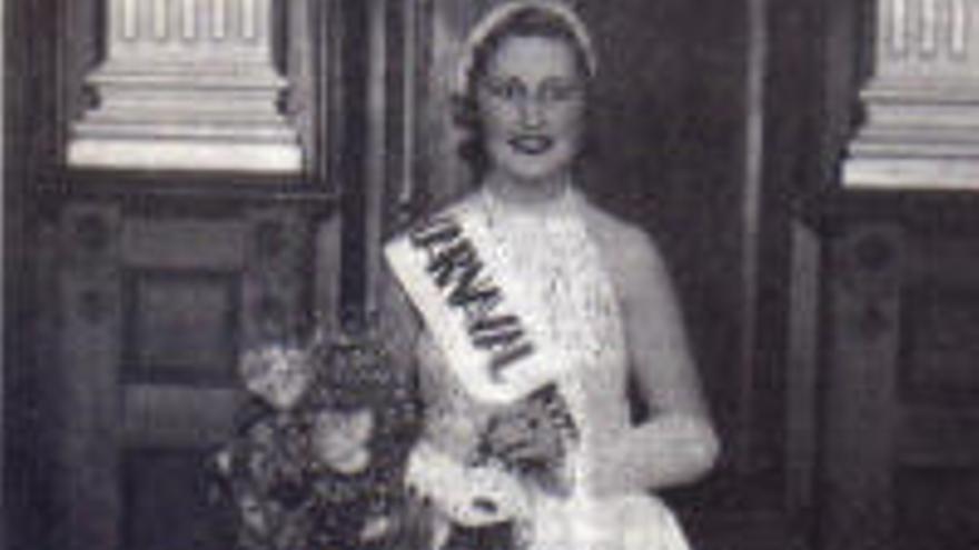 Onagra Lorenzo Díaz, elegida Miss Carnaval de Santa Cruz de Tenerife en el año 1935.