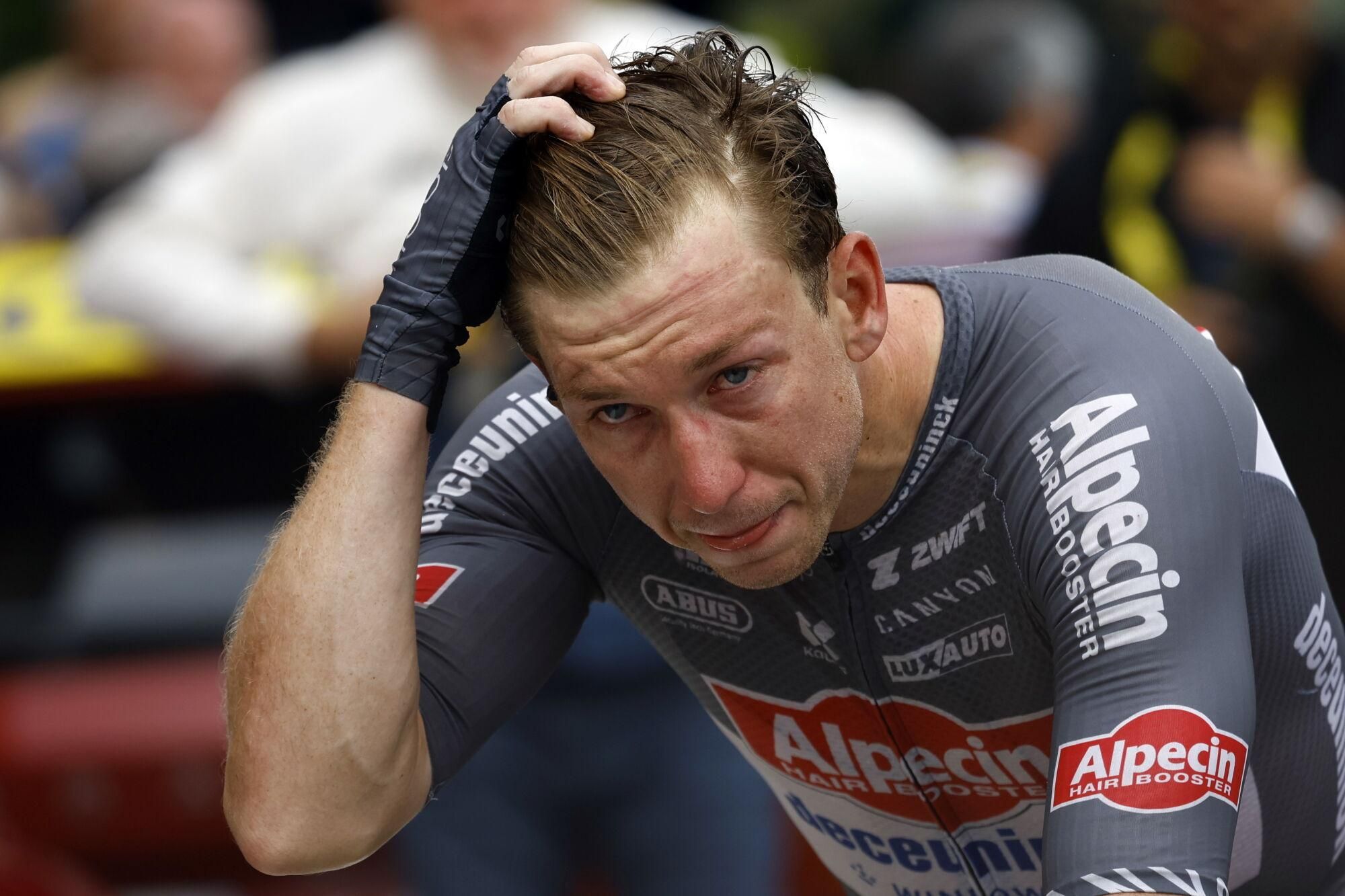 (France), 26/07/2025.- Australian rider Kaden Groves of Alpecin - Deceuninck team celebrates his victory during the 20th stage of the Tour de France cycling race over 184.2km from Nantua to Pontarlier, France, 26 July 2025. (Ciclismo, Francia) EFE/EPA/MARTIN DIVISEK