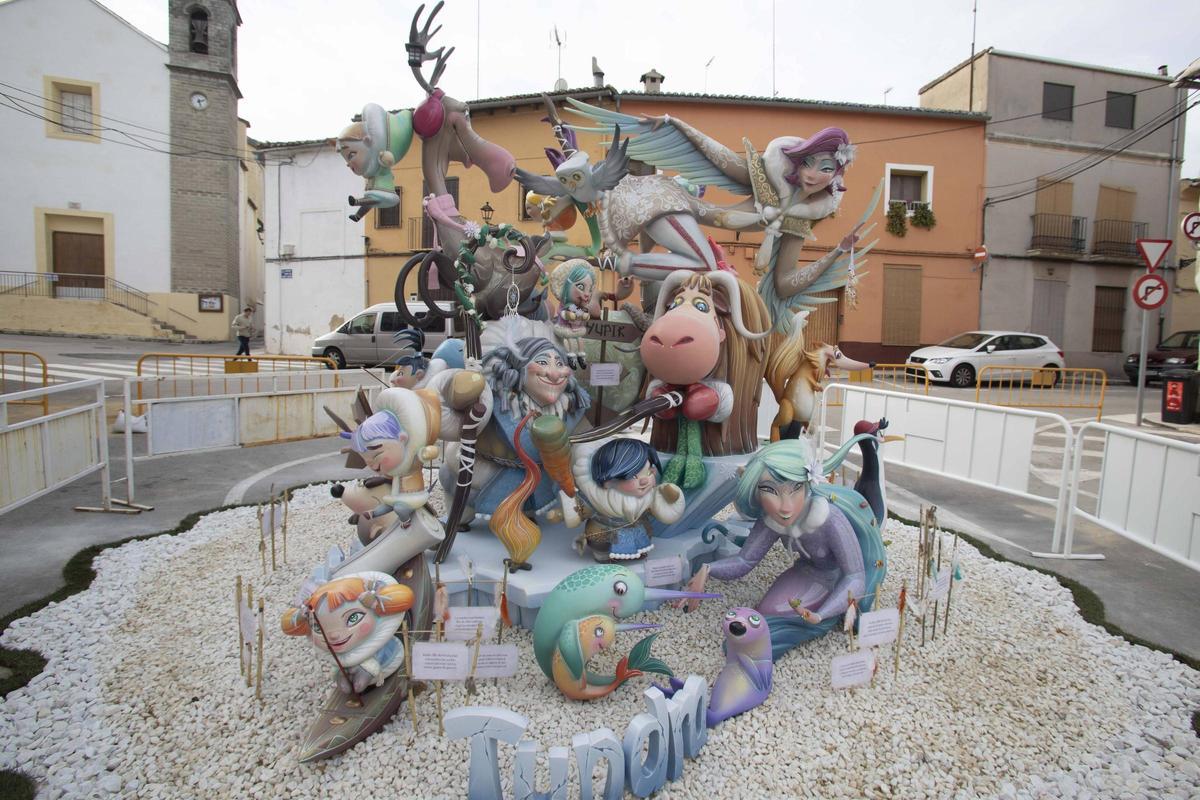 La última falla infantil del Raval, ganadora en sección Especial.