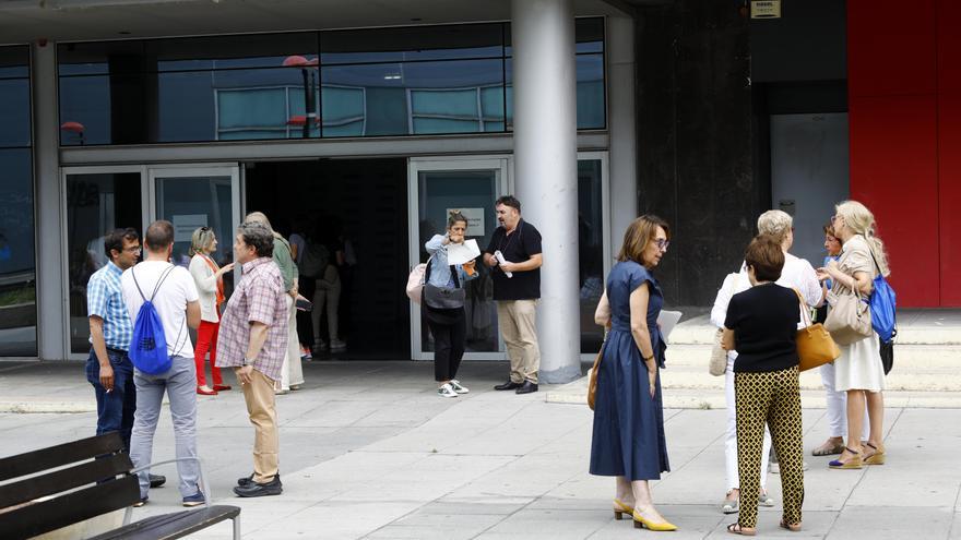 El Salud contrata a 12 médicos más en Aragón, pero unas 100 plazas siguen vacías