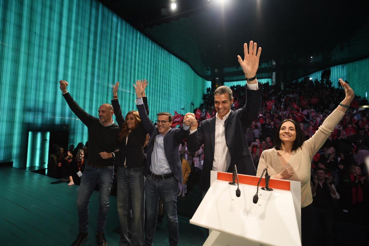 Acto de cierre de campaña del PSOE de Extremadura en Villanueva de la Serena