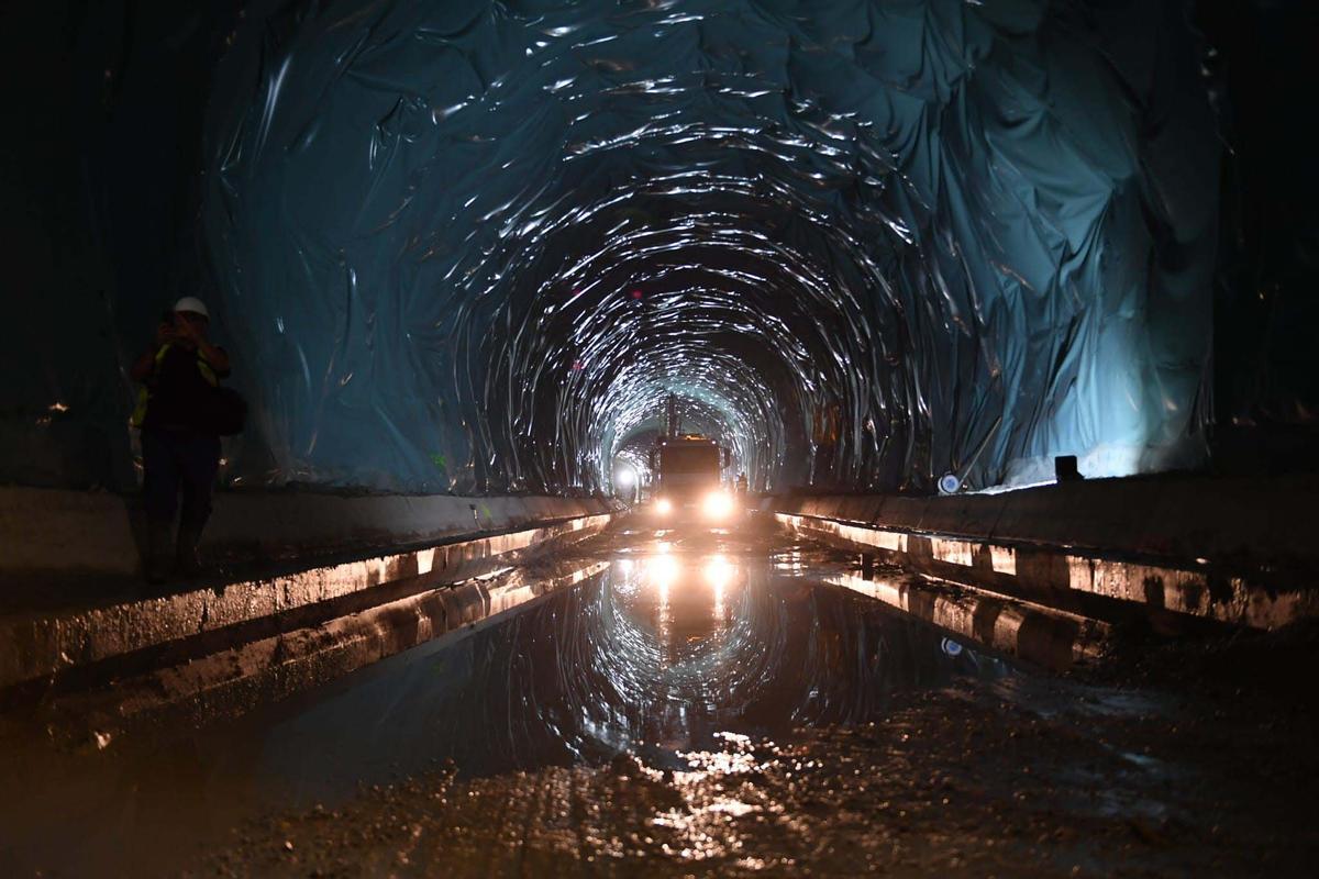 Finaliza la excavación de los tres túneles del acceso ferroviario al puerto exterior de A Coruña