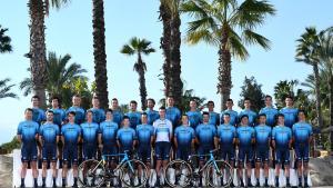 Foto de grupo del conjunto Astana tomada en Altea, antes de Navidad.