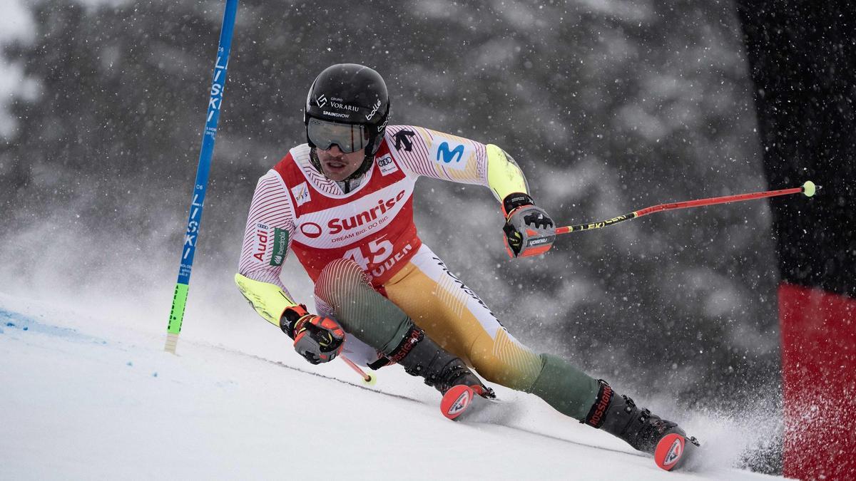 Albert Ortega, durant una de les baixades a Adelboden