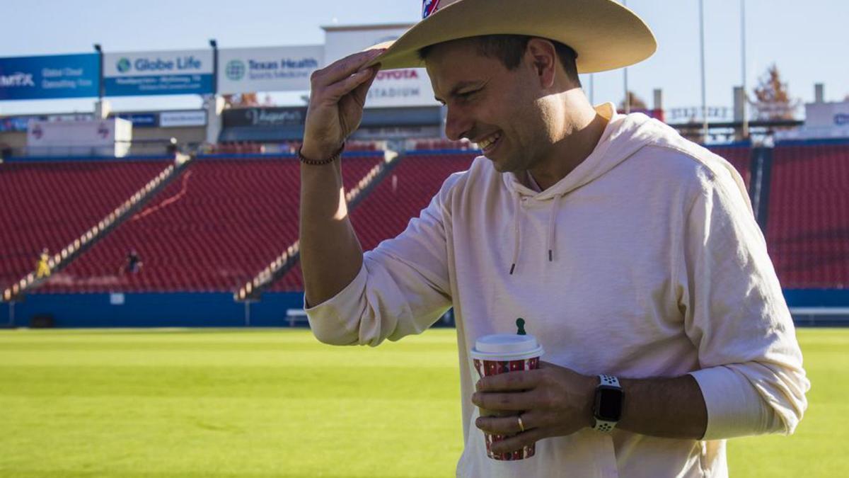 El técnico nacido en València, durante su presentación. | FC DALLAS