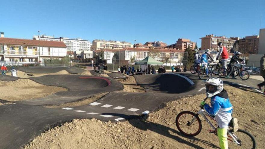 El Parque Goya estrena circuito de saltos para bicicletas para todos los niveles