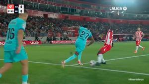 Almería - FC Barcelona: El caño de Lamine Yamal
