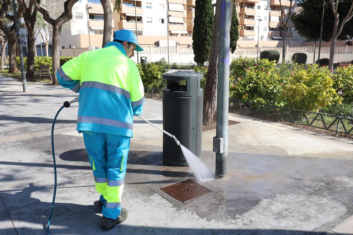 Galería: el Ayuntamiento de Ibiza presenta nueva maquinaria de limpieza viaria