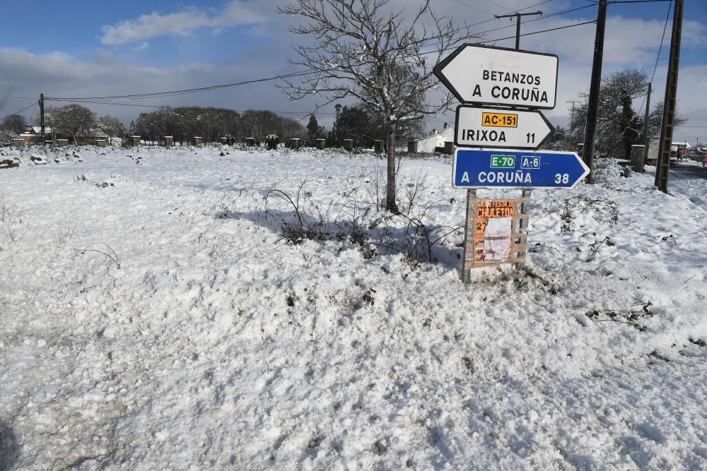 La nieve llega a la montaña de A Coruña