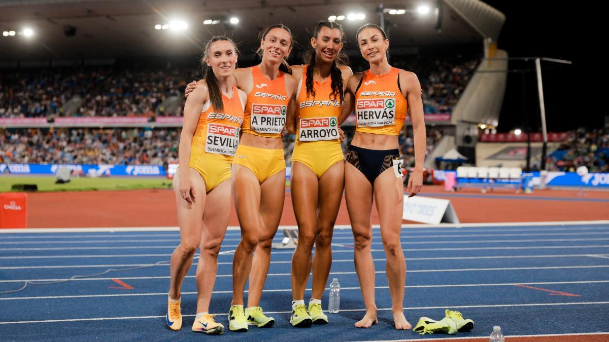 España rozó el podio en el 4x400 femenino