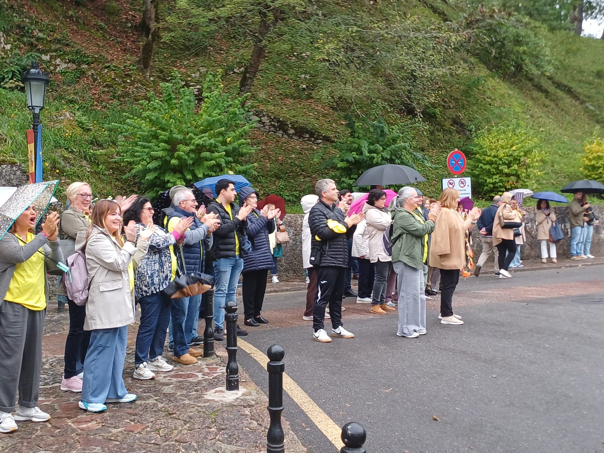 Con flores a María desde Llanera a Covadonga