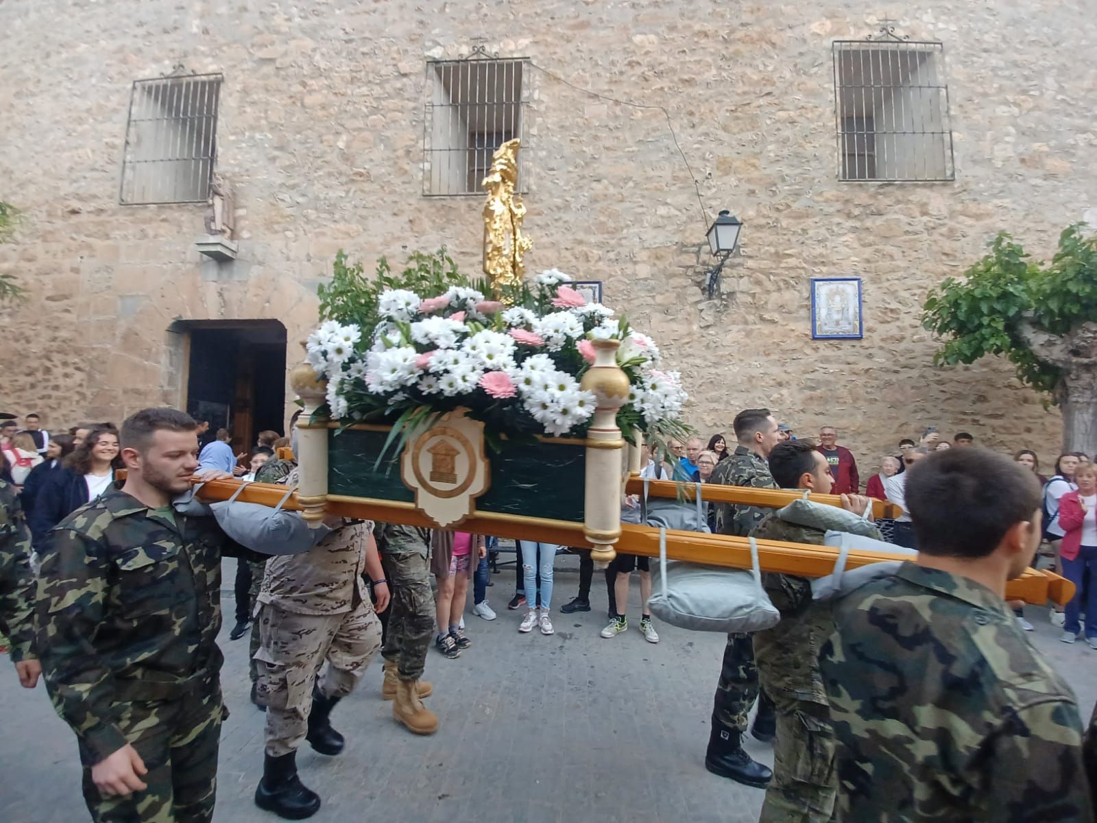 La rogativa de la Cueva Santa de Alcublas, en imágenes