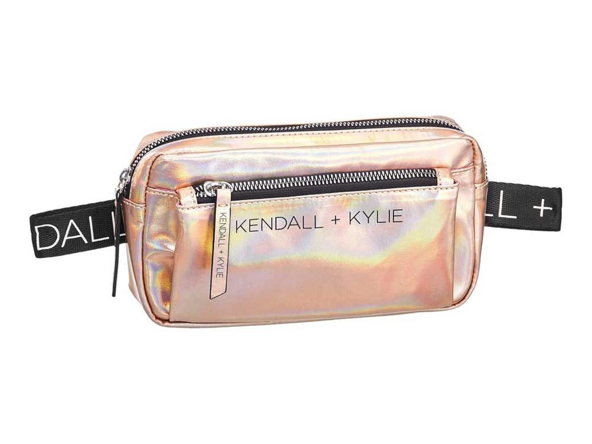 Riñonera irisada de Kendall+Kylie Jenner para Deichmann. (Precio: 19, 90 euros)