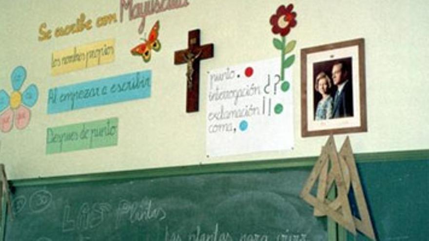 Educación apoya la retirada de crucifijos pero deja que decida el Consejo Escolar