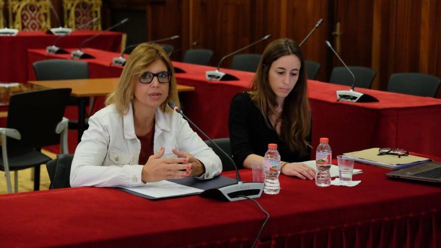 Marta Felip presentant el projecte