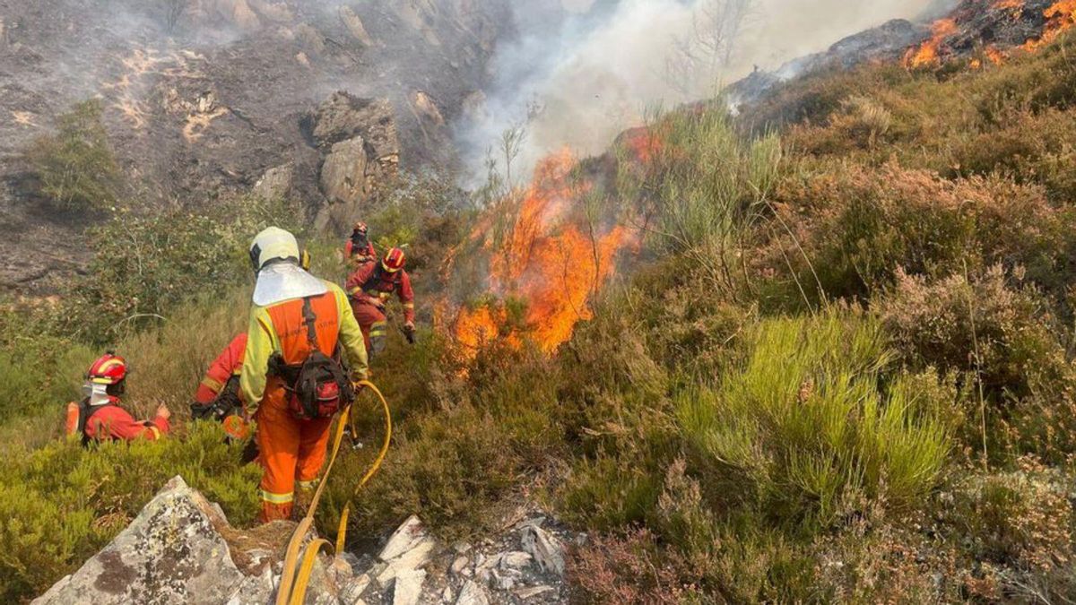 A la espera de la lluvia para sofocar los incendios del Suroccidente