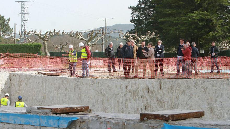 Visita a las obras del parque acuático de Monterrei, en Pereiro de Aguiar.. |   // IÑAKI OSORIO