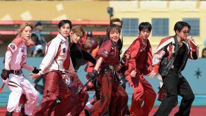 El grupo surcoreano BTS actuando en la media parte de la final del Mundial 2026.