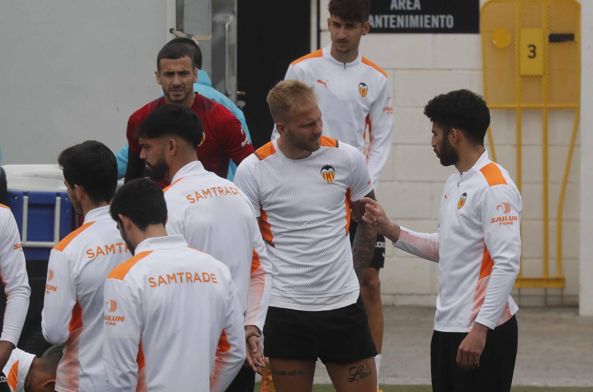 Entrenamiento del Valencia CF previo al partido frente a Osasuna