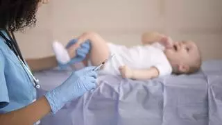 Los bebés de la Región reciben a partir de hoy la nueva vacuna frente al neumococo
