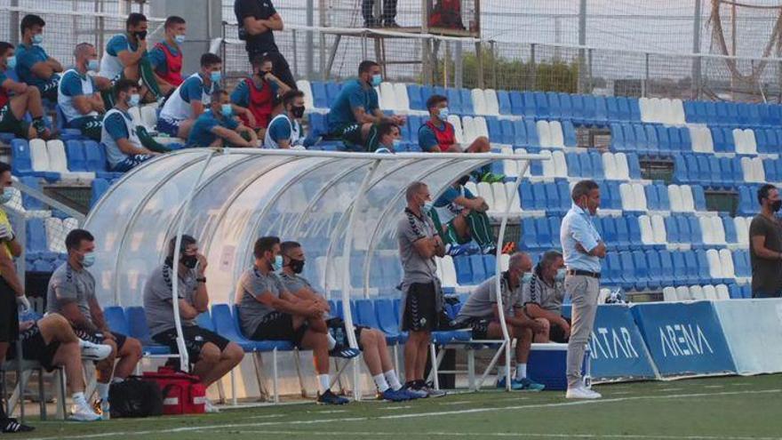 Óscar Cano hace su primera criba en el Castellón