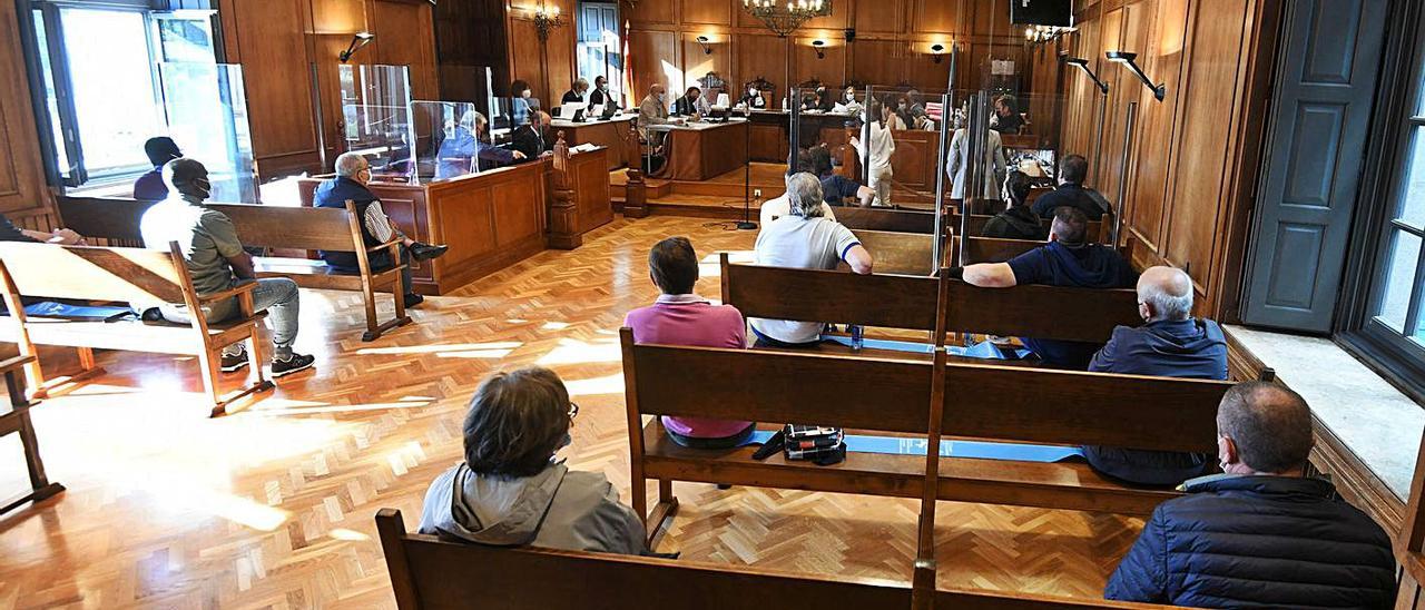 Una vista de la sala de la Audiencia Provincial en la que se celebra el juicio por el caso “Titán III”. |   // G.S.