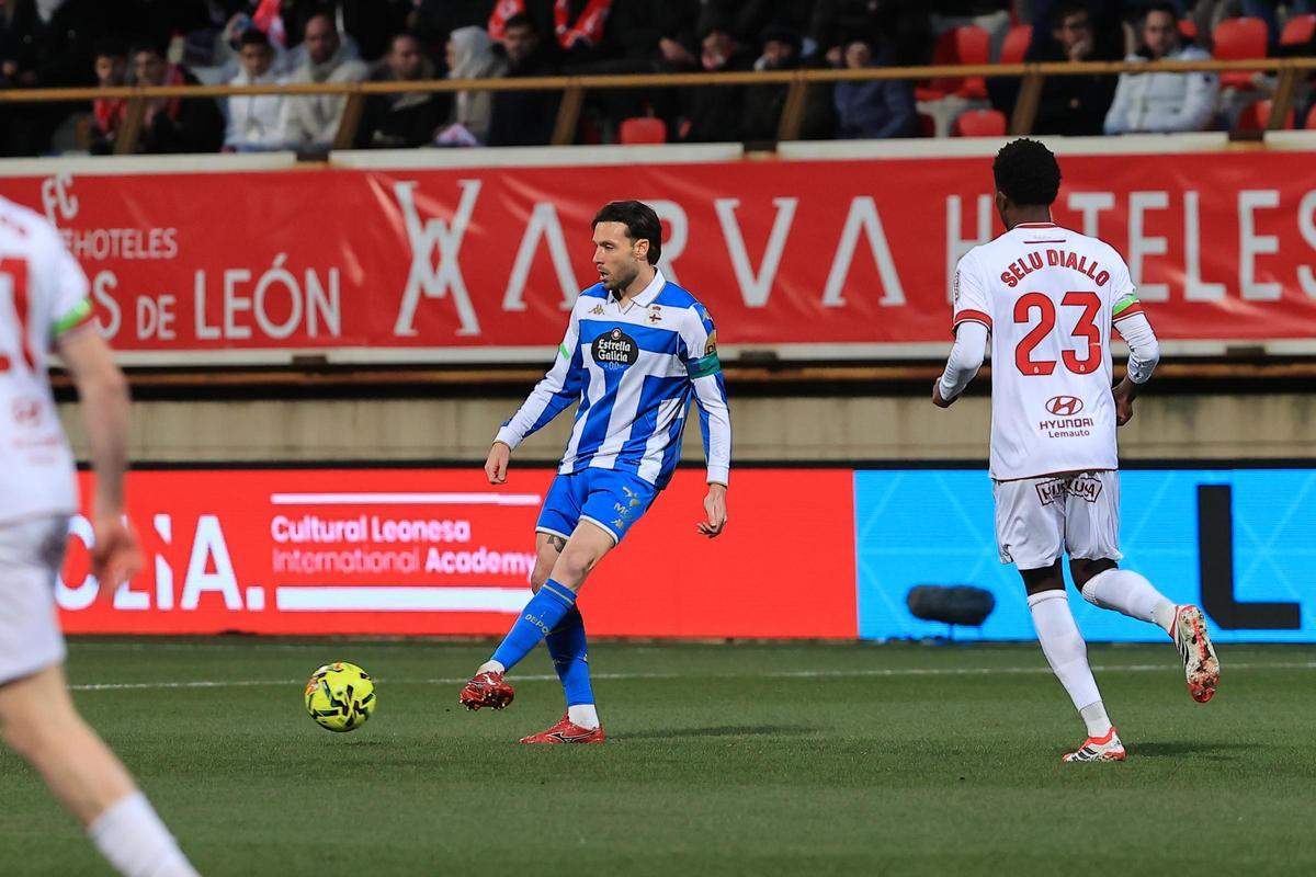 José Ángel, durante el partido ante la Cultural Leoensa con el Deportivo
