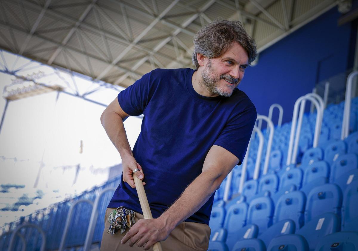 Salva Reina participó en la campaña de abonados del Málaga CF de Primera RFEF.