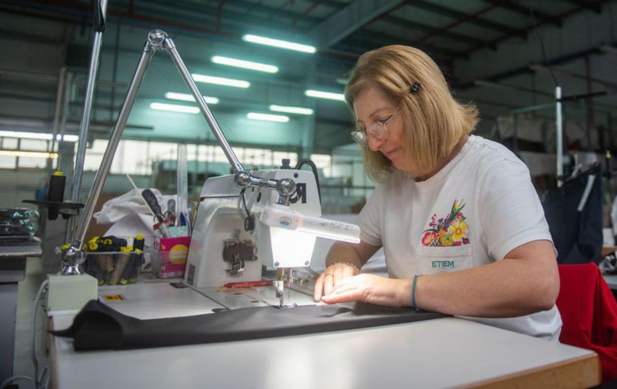 Elegancia construida puntada a puntada