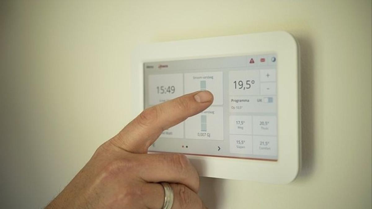 Control térmico en el hogar para el ahorro energético.