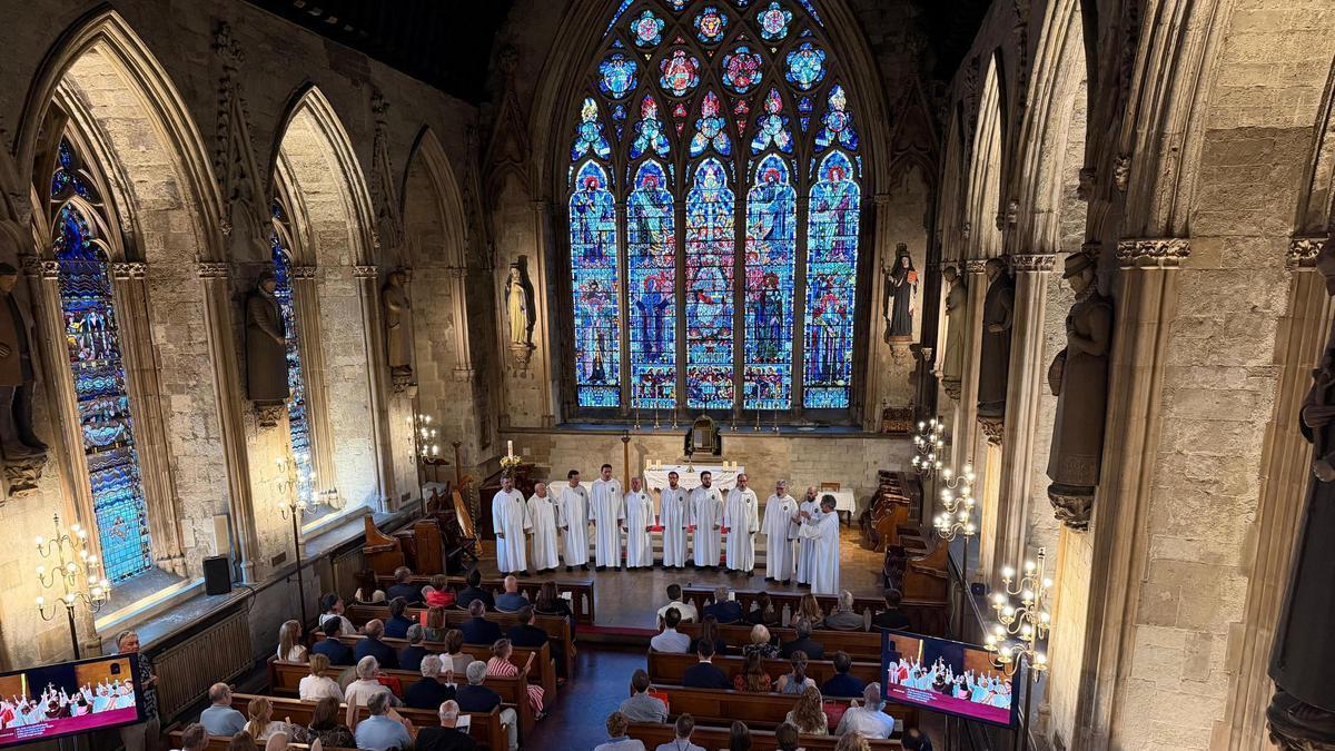 Un momento del concierto ofrecido por la Capella y la Escolanía del Misteri en Londres este viernes.