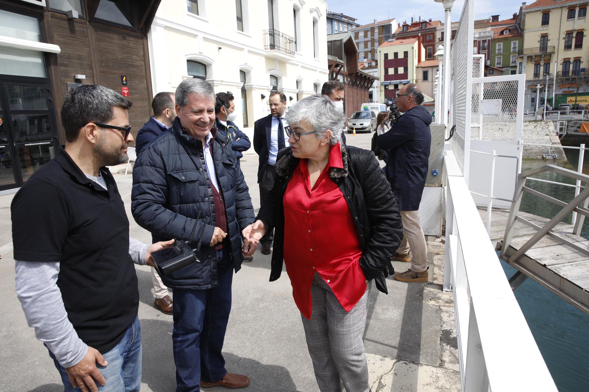 Una aspiradora para el mar: así es el dron que limpia la superficie del agua presentado en Gijón