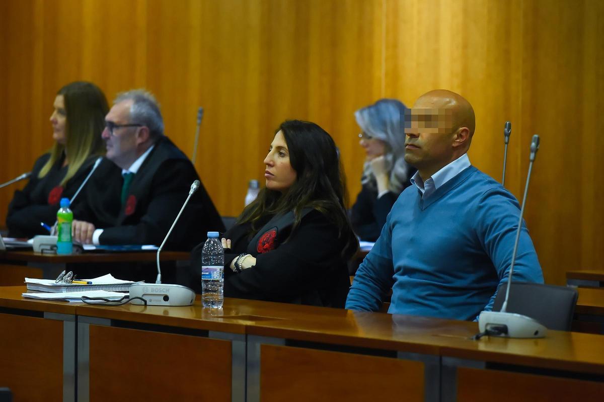 Imágenes del juicio con jurado popular contra el acusado de asesinar a puñaladas a su expareja Paula en mayo de 2023 en Torremolinos.