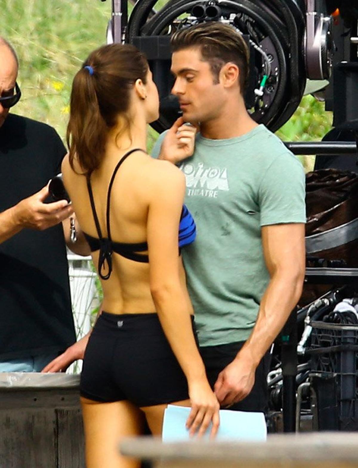 Alexandra Daddario y Zac Efron durante el rodaje de 'Los Vigilantes de la Playa'