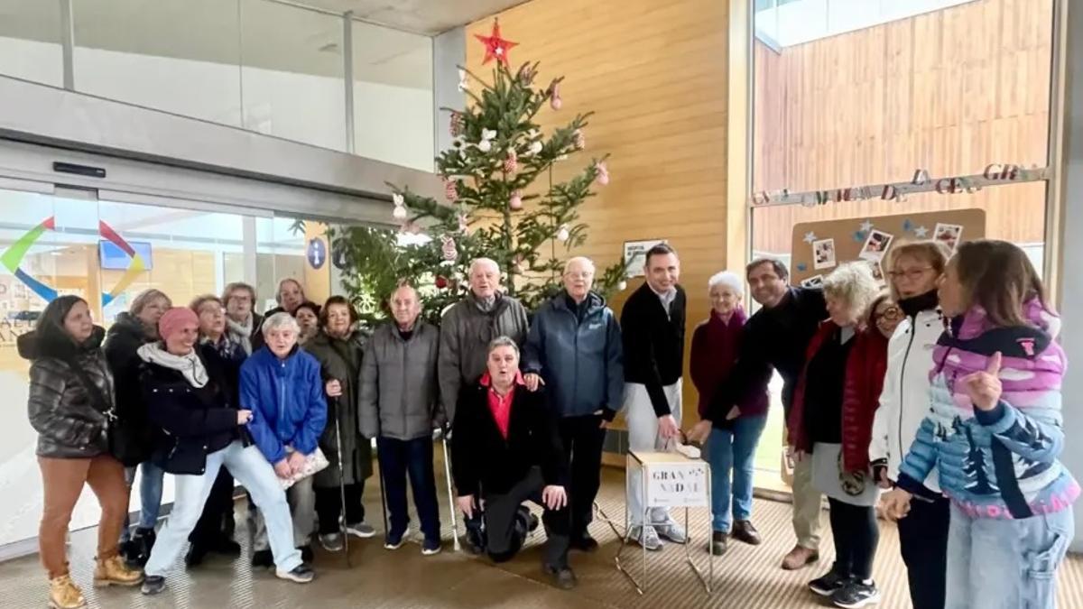 Els avis del Casal de la Gent Gran a l'Hospital