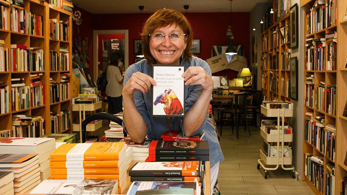 Cecilia Picún, la librera de LibreRío de la Plata, con su recomendación: `El verano en que mi madre tuvo los ojos verdes¿ (Impedimenta), de Tatiana Tibuleac