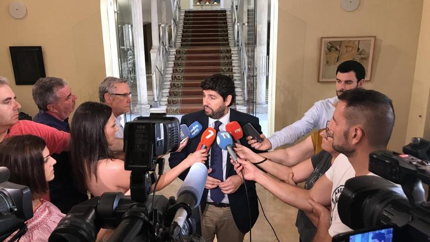 Fernando López Miras anuncia la subida de sueldo de los funcionarios